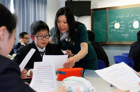 为上海教师骄傲！OECD最新调查：上海初中教师队伍年纪轻而教龄长，课堂效率最高！