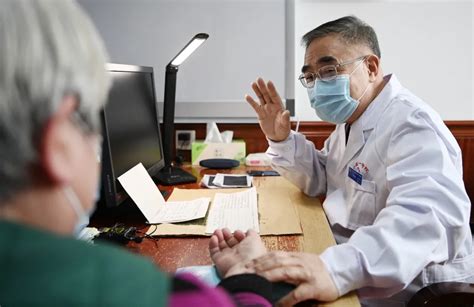 张伯礼：新冠肺炎疫情对中医药既是挑战也是一次发展的契机 - 封面新闻
