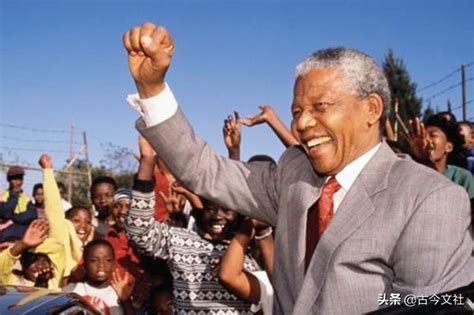 曼德拉简介和事迹（南非黑人总统曼德拉的励志故事） | 人物集