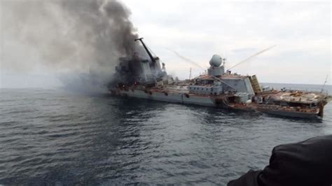 俄海军黑海舰队旗舰爆炸，导弹殉爆全舰撤离，万吨巡洋舰或将沉没|爆炸|莫斯科|巡洋舰_新浪新闻