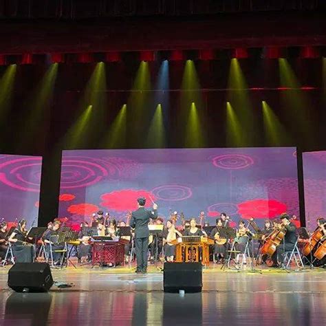 县文化馆红叶合唱团举行十周年合唱音乐会