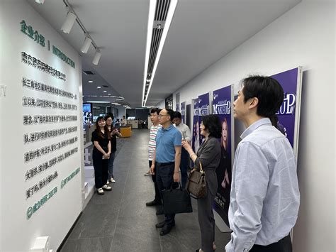 我院赴南京薄荷网络科技有限公司访企拓岗-新闻与传媒学院