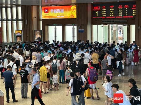 6月22日三亚动车站开行列车共49.5对_社会热点_社会频道_云南网