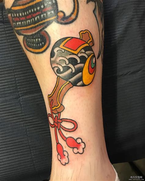 小臂个性黑灰宇航员滑板纹身作品 - 小臂 武汉老兵纹身