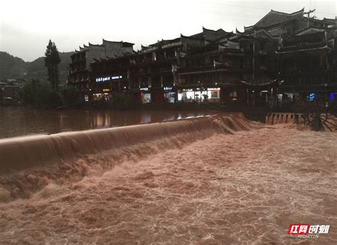 航拍暴雨下的三明市区_凤凰网视频_凤凰网