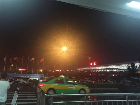 晚上9点左右西安咸阳机场有回西安市区的机场大巴吗