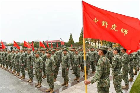 军报诗赞《热血尖兵》丨让世界再次认识我们的力量和坚韧 - 中国军网