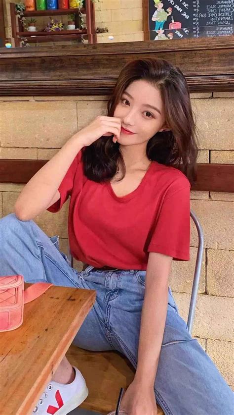 牛仔丁字裤翘臀美女高清手机壁纸图片