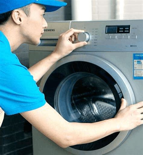 工人家电维修洗衣机高清图片下载-正版图片501157393-摄图网