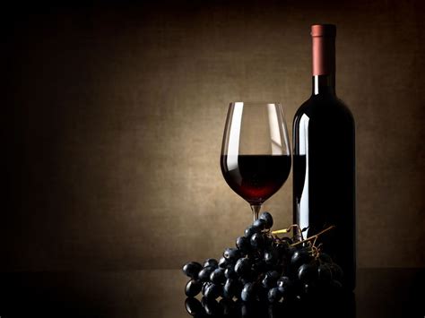 红酒怎么喝才正确？喝红酒的正确姿势，品红酒应分五个步骤进行！