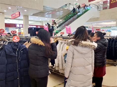 北京地铁站内首批便利店开业！除常规速食还有炒肝？去看看 | 北晚新视觉