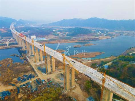 安徽安庆：无岳高速40座钢结构桥梁主体全部完工-人民图片网