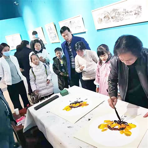 美术学院成功举办"澄怀观道"第四届国画教师小品展开幕式