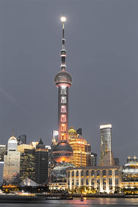 上海地标东方明珠电视塔摄影图高清摄影大图-千库网