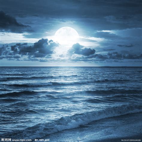 海洋,在上面,积雨云,垂直画幅,水,天空,云,夜晚,无人,月亮图片素材下载-稿定素材