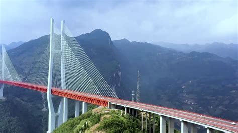 世界第一高桥合龙 桥面离河底垂直高度565米 - 明星 - 华网