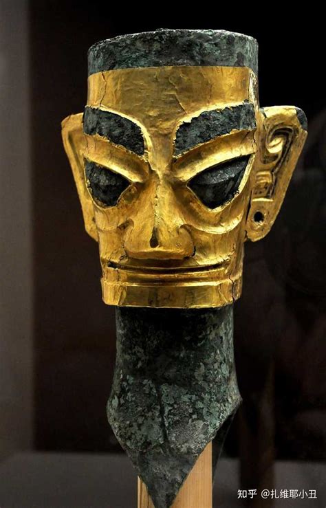 三星堆遗址出土铜人面具-三星堆与金沙：古蜀文明史上的高峰-图片