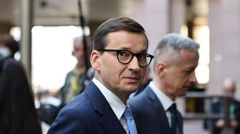 波兰总理“遗憾”承认：俄罗斯在应对西方制裁方面做得很好_凤凰网资讯_凤凰网