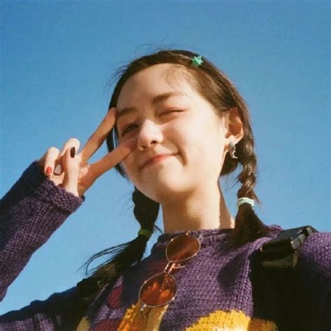 复古风耐看头像女生真人
