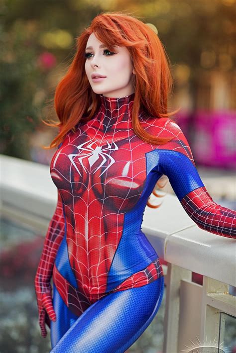 狂热粉丝自制蜘蛛侠头套战衣，穿上瞬间化身蜘蛛侠，还原度超高！
