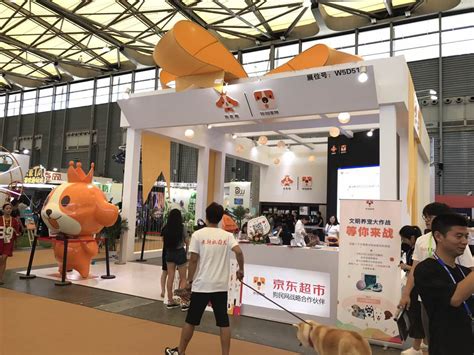 上海：亚洲宠物展人气火爆催热萌宠经济消费-人民图片网