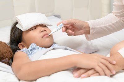 孩子持续发烧有可能是这个原因，尤其有这些症状要注意_凤凰网