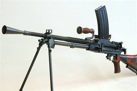 十大禁用枪支 CheyTacM200上榜,来福枪主要用于战争-小狼观天下