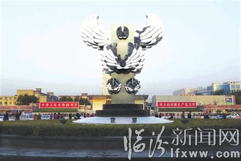 “牛的梦想”大型雕塑亮相临汾平阳广场_临汾新闻网