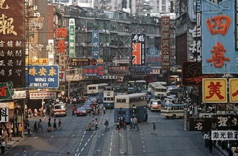 英国摄影师镜头下，七、八十年代的香港|镜头_新浪新闻
