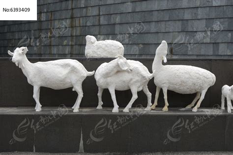 卡通小羊组合雕塑摆件-依塔斯景观空间