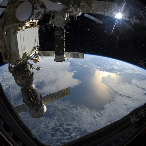 从太空中拍摄到的地球 (© NOAA) | Bimg.Top