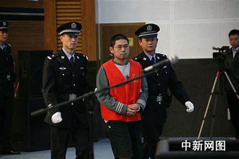 重庆大学生强奸家教砍死女生被判死刑(图) 各地新闻 烟台新闻网 胶东在线 国家批准的重点新闻网站