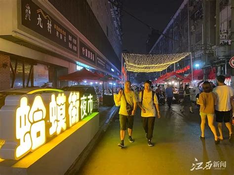 一眼望到头！南昌最繁盛的商区藏着最短的美食街，全是街坊食堂！
