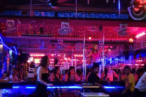 泰国芭提雅的酒吧街，为什么全世界男人都想去？__凤凰网