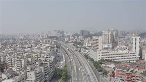 正在施工中的深圳地铁11号线松岗车辆段 - 中铁二局第六工程有限公司