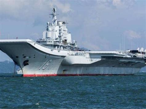 中国第一艘航空母舰辽宁舰模型_中证网