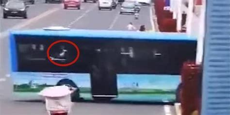 “上海坠河公交”事件后续：及时了解8个征兆，或许能救自己一命