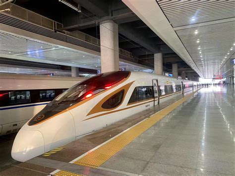 贵南高铁全线贯通运营 广西实现“市市通高铁动车”