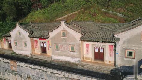 山上无人居住的房子高清图片下载_红动中国