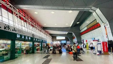 2021年12月12日 青山机场旅客吞吐量超150万人次-凉山论坛-麻辣社区