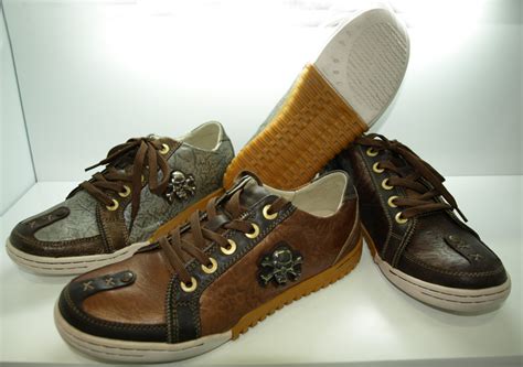 008-Y12-广州市家新鞋业(集团)有限公司
