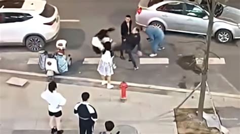 湖南2名初中女生被同龄人围殴 6名嫌疑人被控制|郴州|女生|初中_新浪新闻