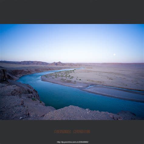 新疆哈密：落日余辉下呈现“大漠孤烟直，长河落日圆”如诗般的壮美景色-高清图集-中国天气网