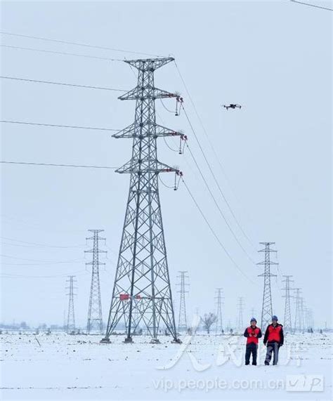 河北邢台：踏雪巡线保供电-人民图片网