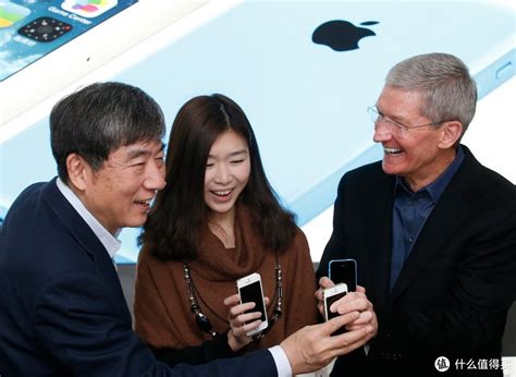 iPhone在挤牙膏！苹果CEO库克回应：每年换iPhone很酷！_数据线_什么值得买