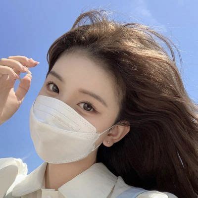 韩系衬衫甜美女生头像
