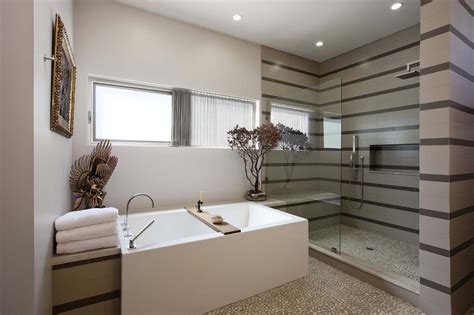 玻璃淋浴和室内细节装修图片-豪华家居浴室浴缸设计素材-高清图片-摄影照片-寻图免费打包下载