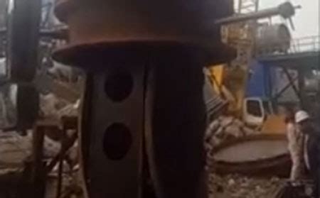鞍山市穿山甲管道机械有限公司-视频窗口-视频窗口-本钢公司DN2400高炉管道封堵断管