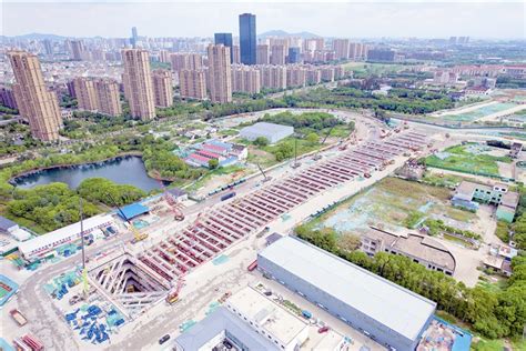江阴靖江长江隧道工程江南明挖段开启建设“加速度”--江阴日报