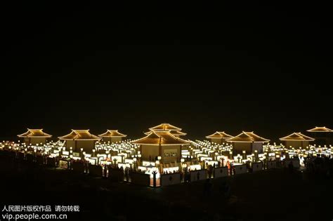 “中国规模最大的灯阵”在甘肃张掖亮灯--图片频道--人民网